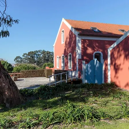 Sleeps 6 With Pool And Wifi Villa