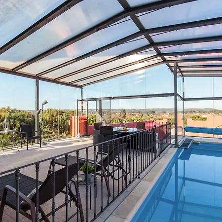 Sleeps 6 With Pool And Wifi Villa *